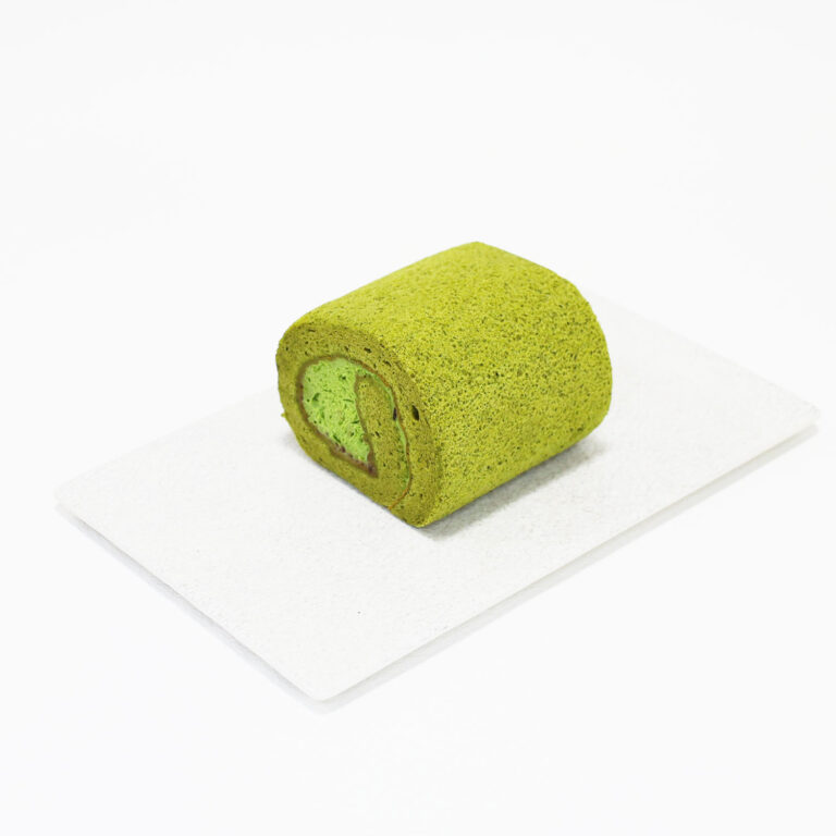 matcha-rollhalf-cake